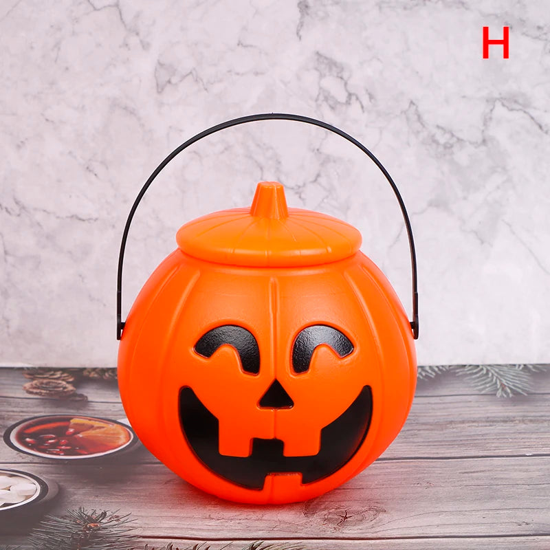 Jack-O'-Lantern Pumpkin Candy Bucket – large bucket with lid and handle, smiling face